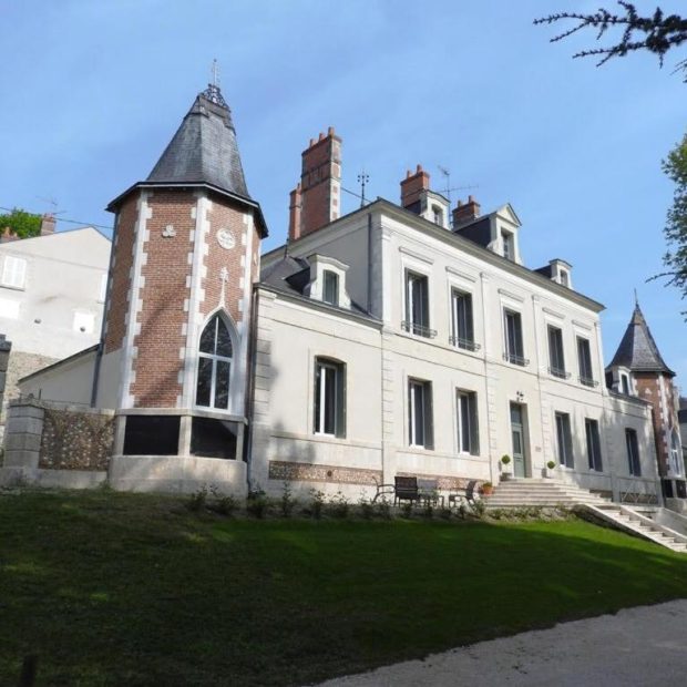 Гостевой дом в стиле замка Chateau des basses roches